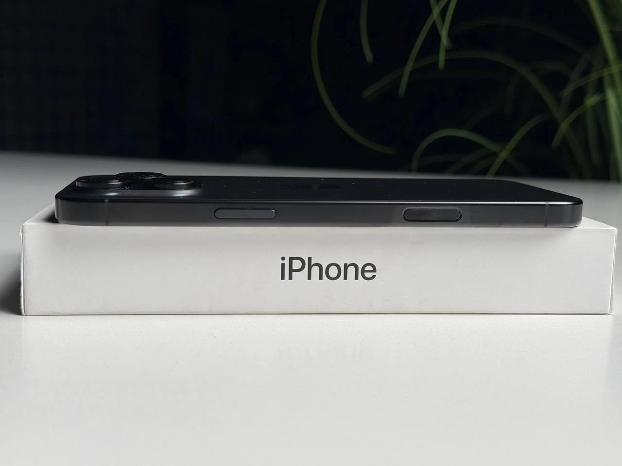 ВЖИВАНИЙ Б/У Apple iPhone 16 Pro Max 512GB Black Titanium (MYX03) - Стан: гарний | Акумулятор: 93% | Комплектація: повний | Гарантія: 3 міс.