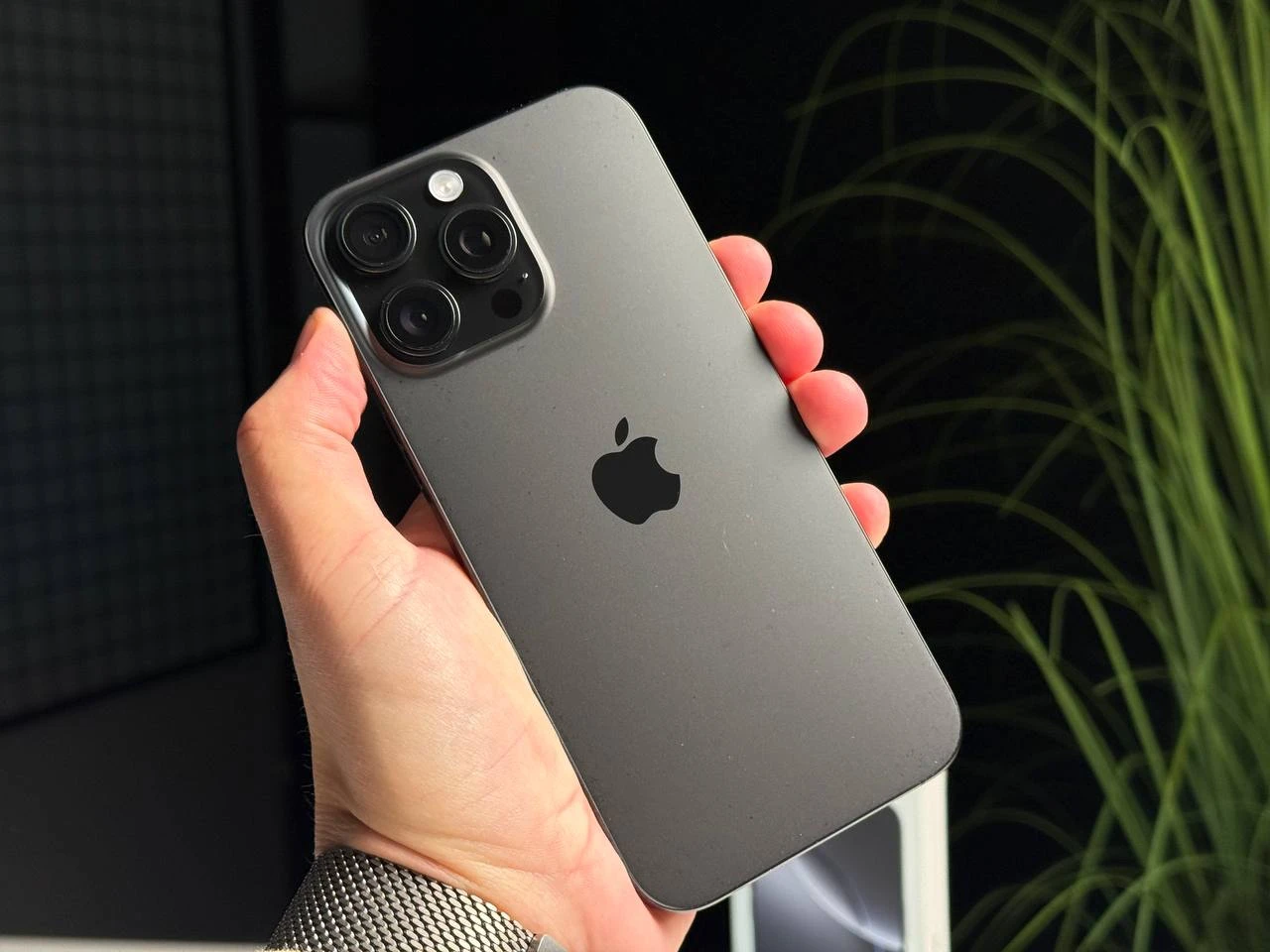 ВЖИВАНИЙ Б/У Apple iPhone 16 Pro Max 512GB Black Titanium (MYX03) - Стан: гарний | Акумулятор: 91% | Комплектація: повний | Гарантія: 3 міс.