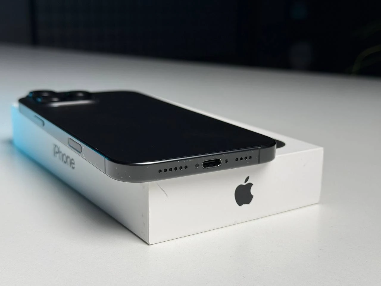 ВЖИВАНИЙ Б/У Apple iPhone 16 Pro Max 512GB Black Titanium (MYX03) - Стан: гарний | Акумулятор: 91% | Комплектація: повний | Гарантія: 3 міс.