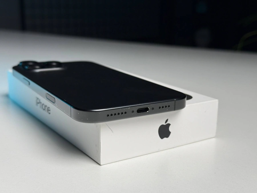 ВЖИВАНИЙ Б/У Apple iPhone 16 Pro Max 512GB Black Titanium (MYX03) - Состояние: хороший | Аккумулятор: 91% | Комплектация: полный | Гарантия: 3 мес.