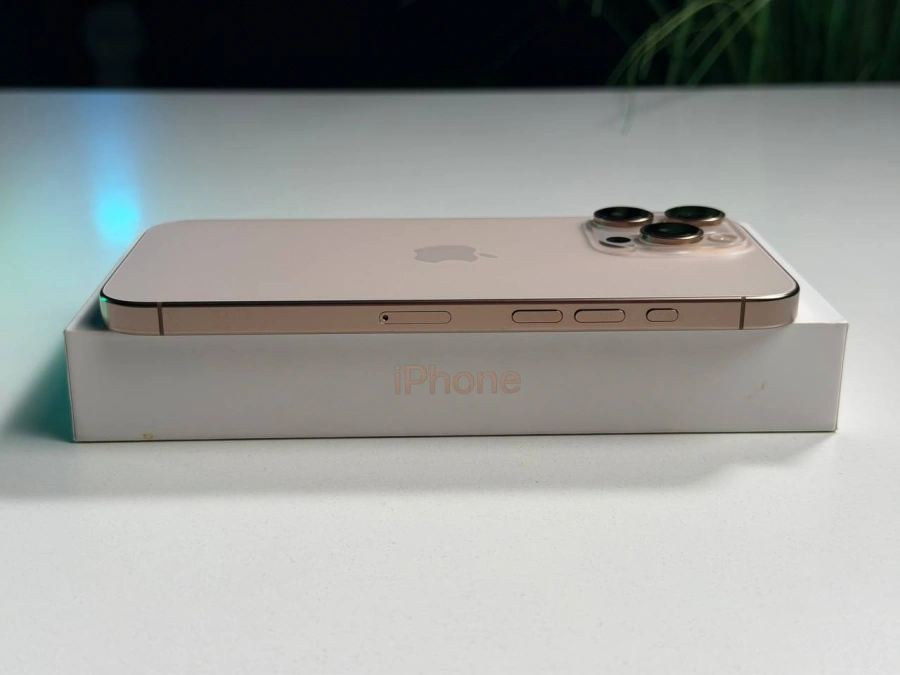 ВЖИВАНИЙ Б/У Apple iPhone 16 Pro Max 512GB Desert Titanium (MYX23) - Стан: гарний | Акумулятор: 94% | Комплектація: повний | Гарантія: 3 міс.