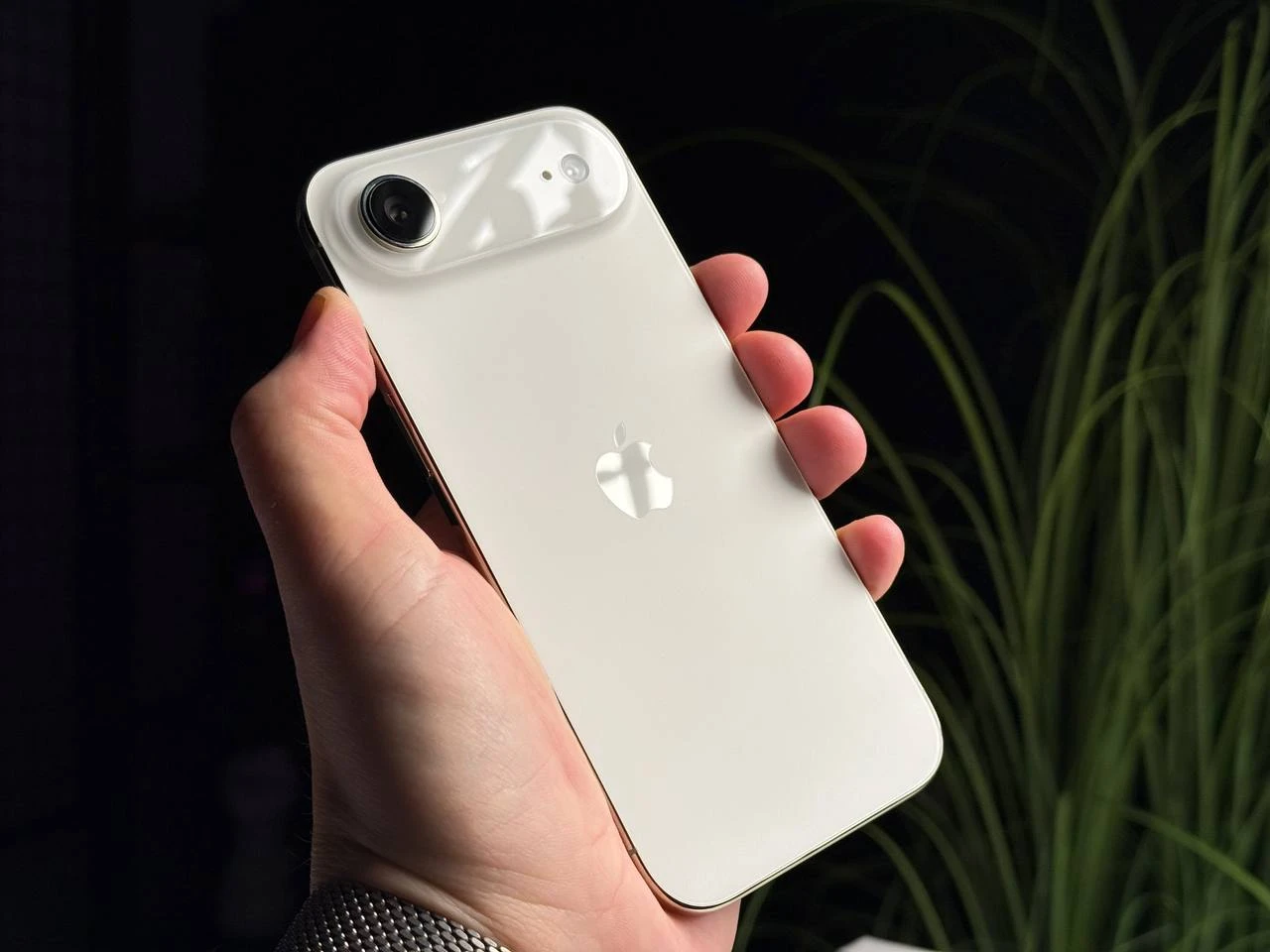 ВІТРИННИЙ Apple iPhone Air 256GB Light Gold (MG2N4, MG1A4, MG294) - Стан: ідеальний | Акумулятор: 100% | Комплектація: повний | Гарантія: 6 міс.