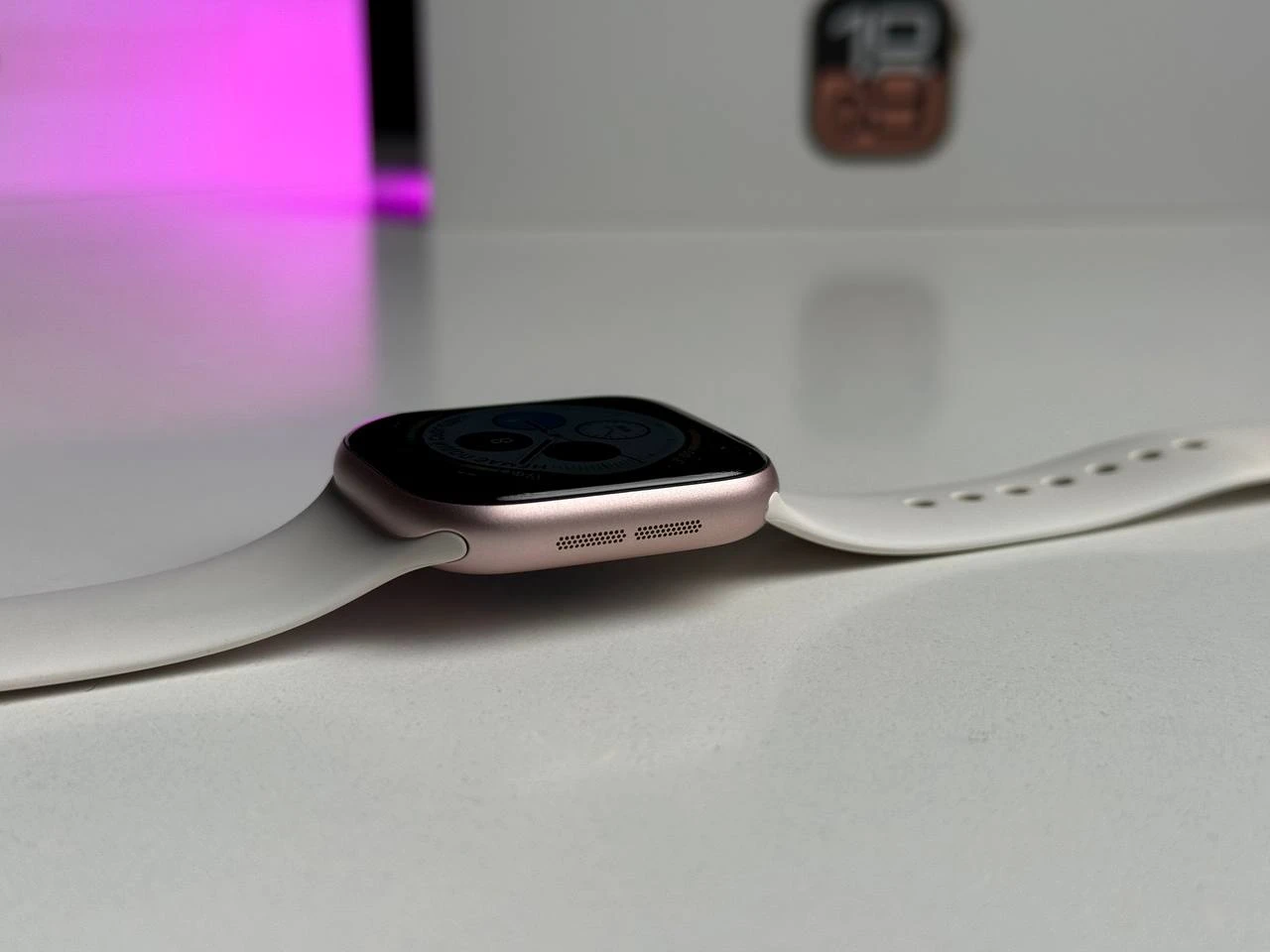 ВЖИВАНИЙ Б/У Apple Watch Series 10 GPS 42mm Rose Gold Aluminum Case with Light Blush Sport Band - S/M (MWWH3) - Стан: гарний | Акумулятор: 100% | Комплектація: повний | Гарантія: 3 міс.