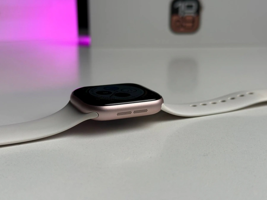 ВЖИВАНИЙ Б/У Apple Watch Series 10 GPS 42mm Rose Gold Aluminum Case with Light Blush Sport Band - S/M (MWWH3) - Состояние: хороший | Аккумулятор: 100% | Комплектация: полный | Гарантия: 3 мес.