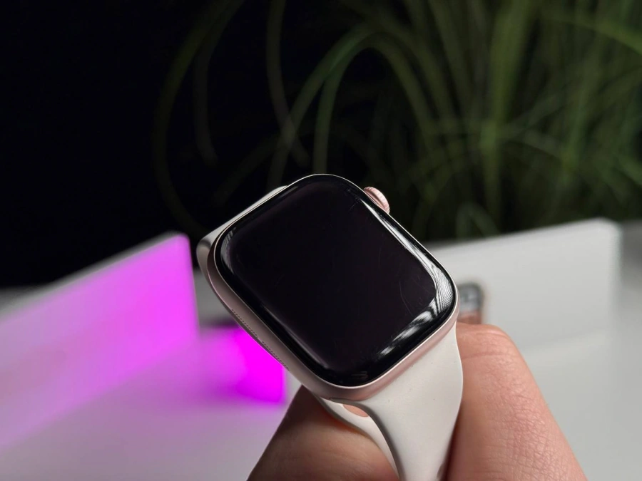 ВЖИВАНИЙ Б/У Apple Watch Series 10 GPS 42mm Rose Gold Aluminum Case with Light Blush Sport Band - S/M (MWWH3) - Состояние: хороший | Аккумулятор: 100% | Комплектация: полный | Гарантия: 3 мес.