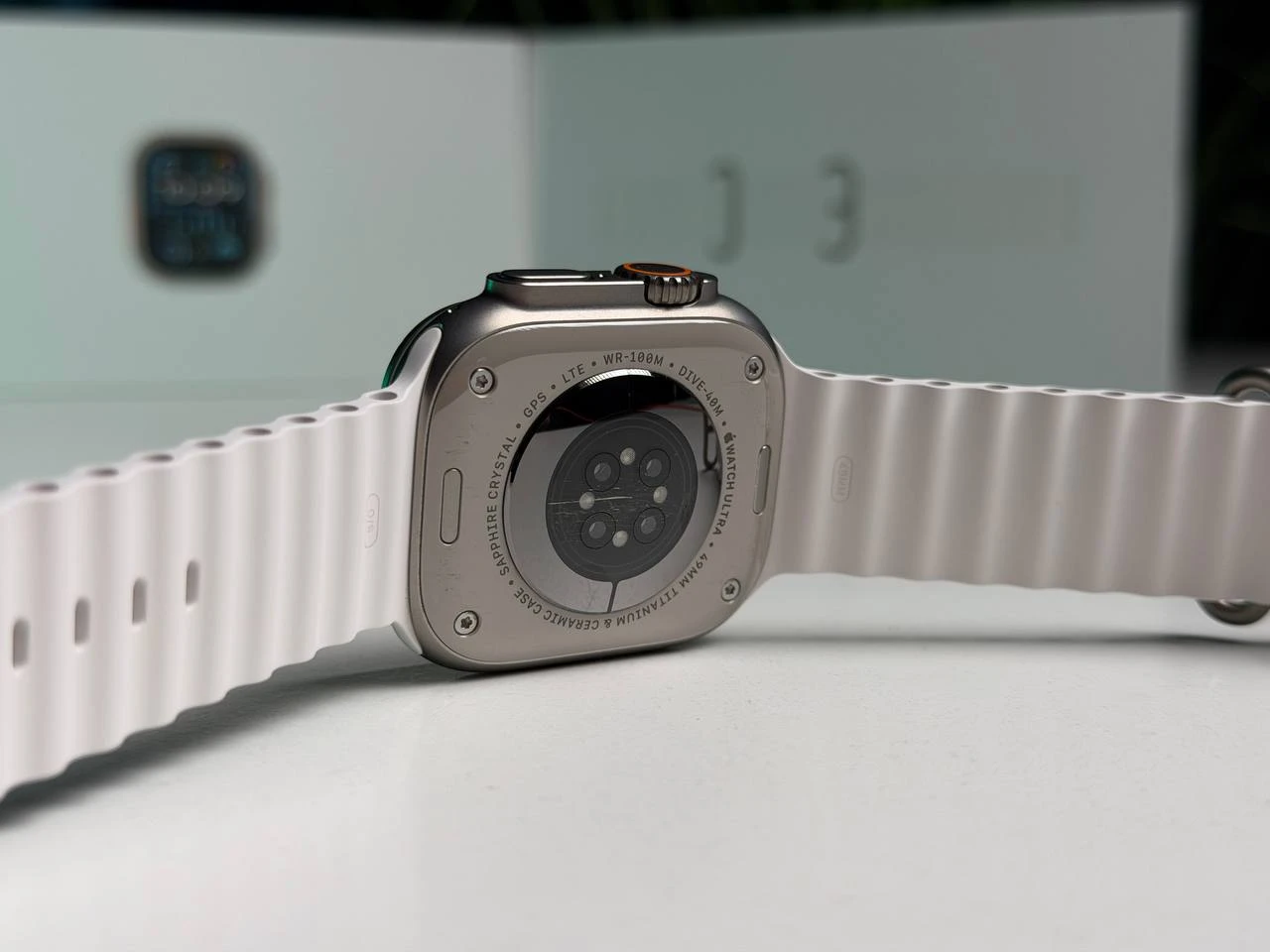 ВЖИВАНИЙ Б/У Apple Watch Ultra 2 GPS + Cellular 49mm Titanium Case with White Ocean Band (MREJ3) - Состояние: хороший | Аккумулятор: 96% | Комплектация: полный | Гарантия: 3 мес.