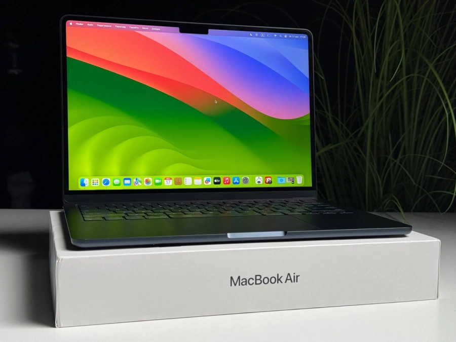 ВЖИВАНИЙ Б/У MacBook Air 13.6" M2/8CPU/8GPU/8GB/256GB Midnight 2022 (MLY33) - Стан: гарний | Акумулятор: 95% | Комплектація: повний | Гарантія: 3 міс.