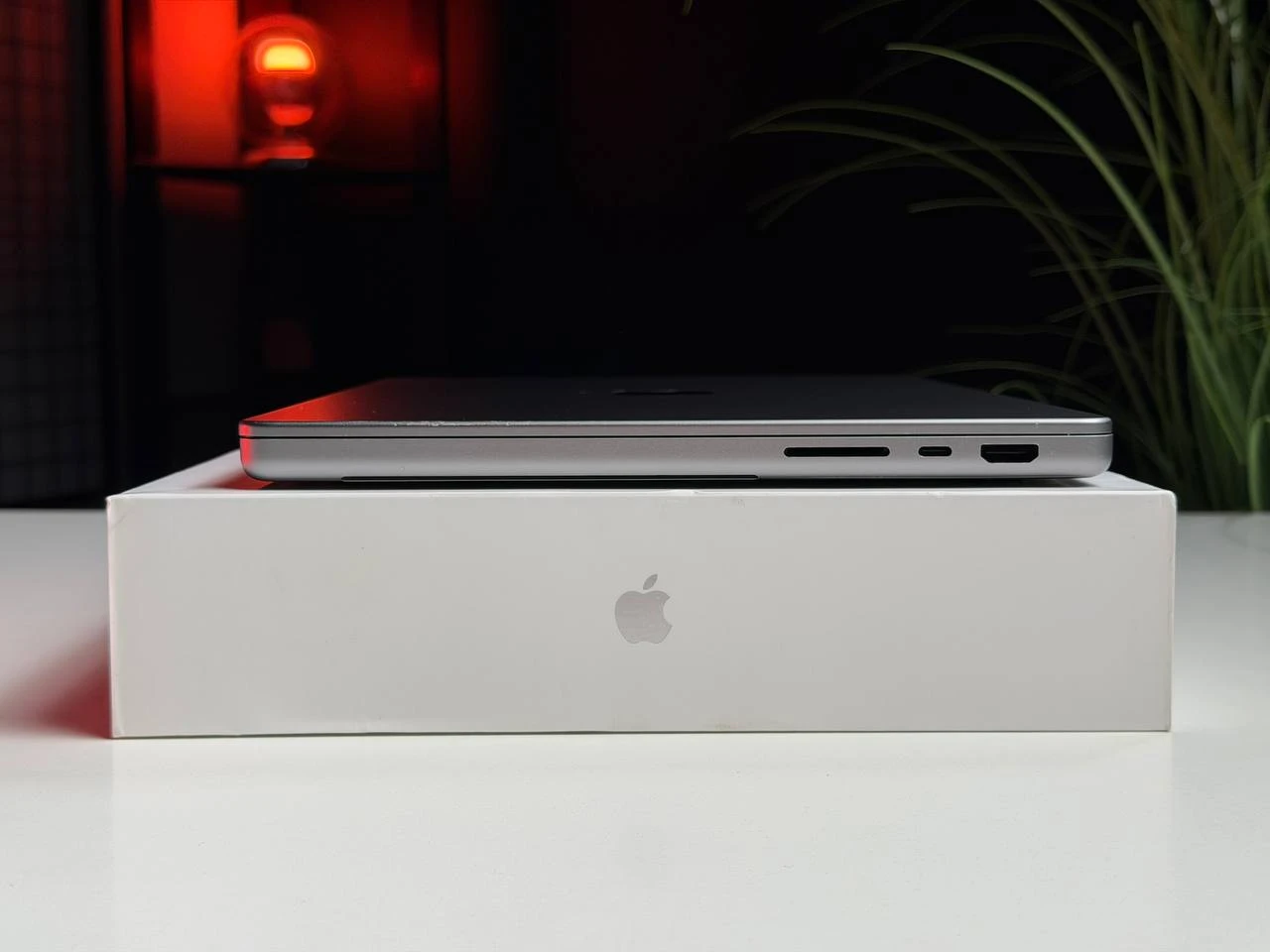 ВЖИВАНИЙ Б/У MacBook Pro 14" M1 Pro/10CPU/16GPU/16GB/1TB Space Gray 2021 (MKGQ3) - Состояние: удовлетворительный | Аккумулятор: 81% | Комплектация: полный | Гарантия: 3 мес.