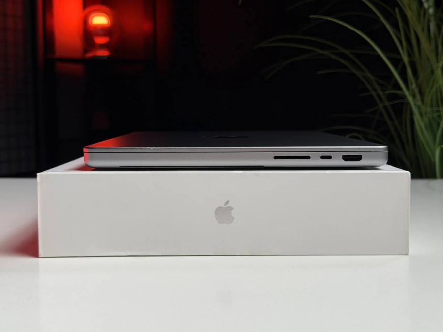 ВЖИВАНИЙ Б/У MacBook Pro 14" M1 Pro/10CPU/16GPU/16GB/1TB Space Gray 2021 (MKGQ3) - Состояние: удовлетворительный | Аккумулятор: 81% | Комплектация: полный | Гарантия: 3 мес.