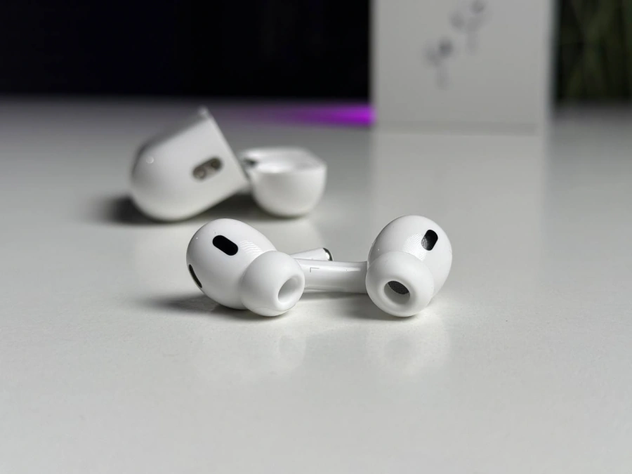 ВЖИВАНИЙ Б/У Навушники Apple AirPods Pro 2 with MagSafe Charging Case with Speaker (MQD83) - Стан: гарний | Комплектація: AirPods, коробка | Гарантія: 1 міс.