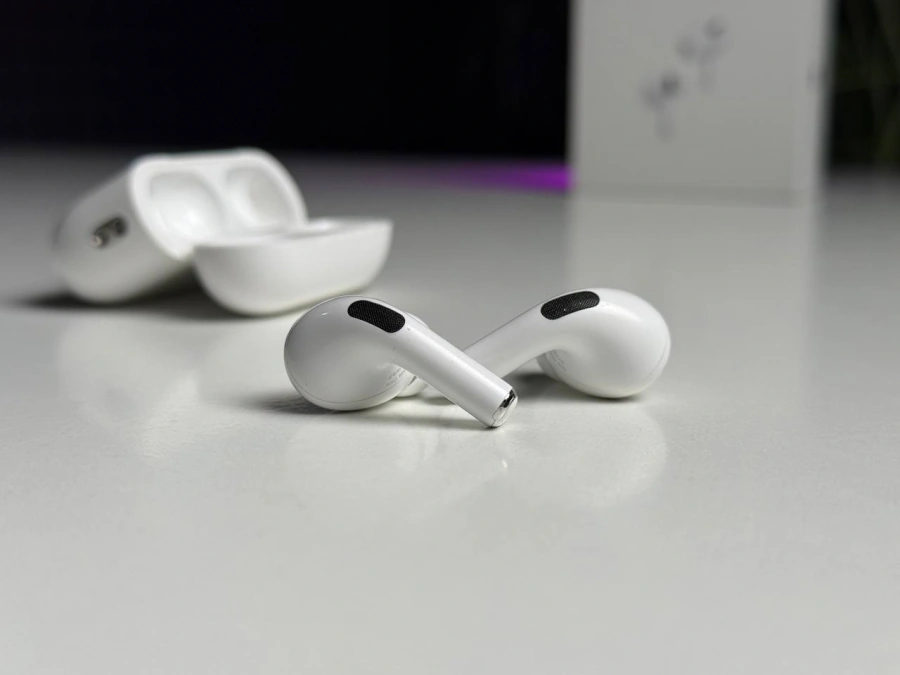 ВЖИВАНИЙ Б/У Навушники Apple AirPods Pro 2 with MagSafe Charging Case with Speaker (MQD83) - Стан: гарний | Комплектація: AirPods, коробка | Гарантія: 1 міс.