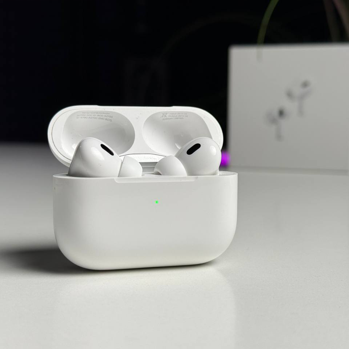 ВЖИВАНИЙ Б/У Навушники Apple AirPods Pro 2 with MagSafe Charging Case with Speaker (MQD83) - Стан: гарний | Комплектація: AirPods, коробка | Гарантія: 1 міс.