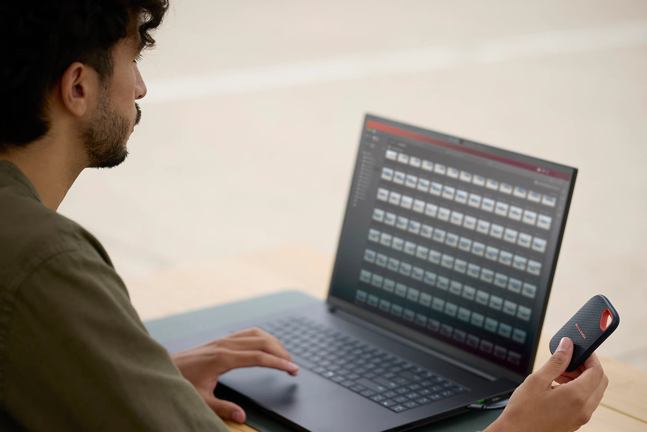 Зовнішній SSD накопичувач SanDisk Extreme Portable V3 500GB (SDSSDE70-500G-G25)