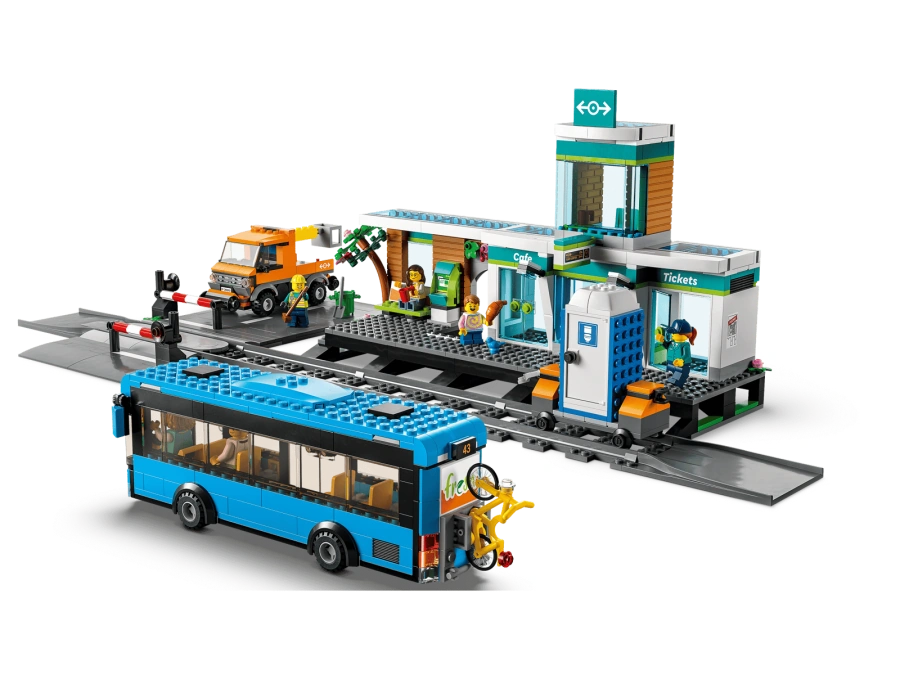 Блоковий конструктор LEGO City Залізнична станція (60335)