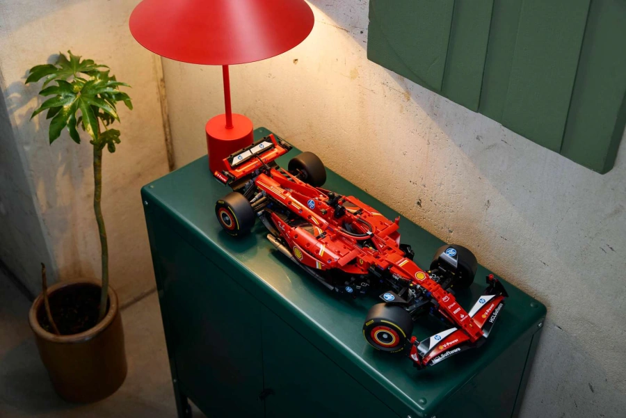 Блоковий конструктор LEGO Technic Автомобіль F1 Ferrari SF-24 (42207)