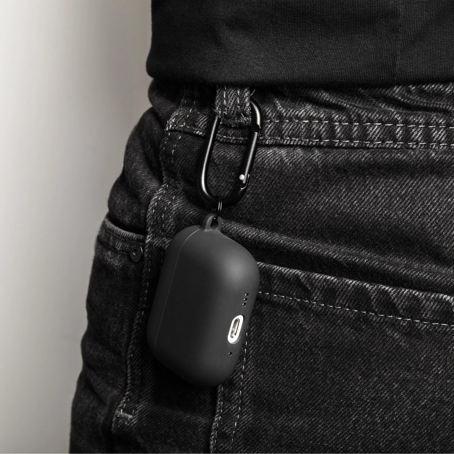 Чехол Native Union Active Case for Airpods Pro 3rd Gen - Black (ACTCSE-APPRO3-BLK)