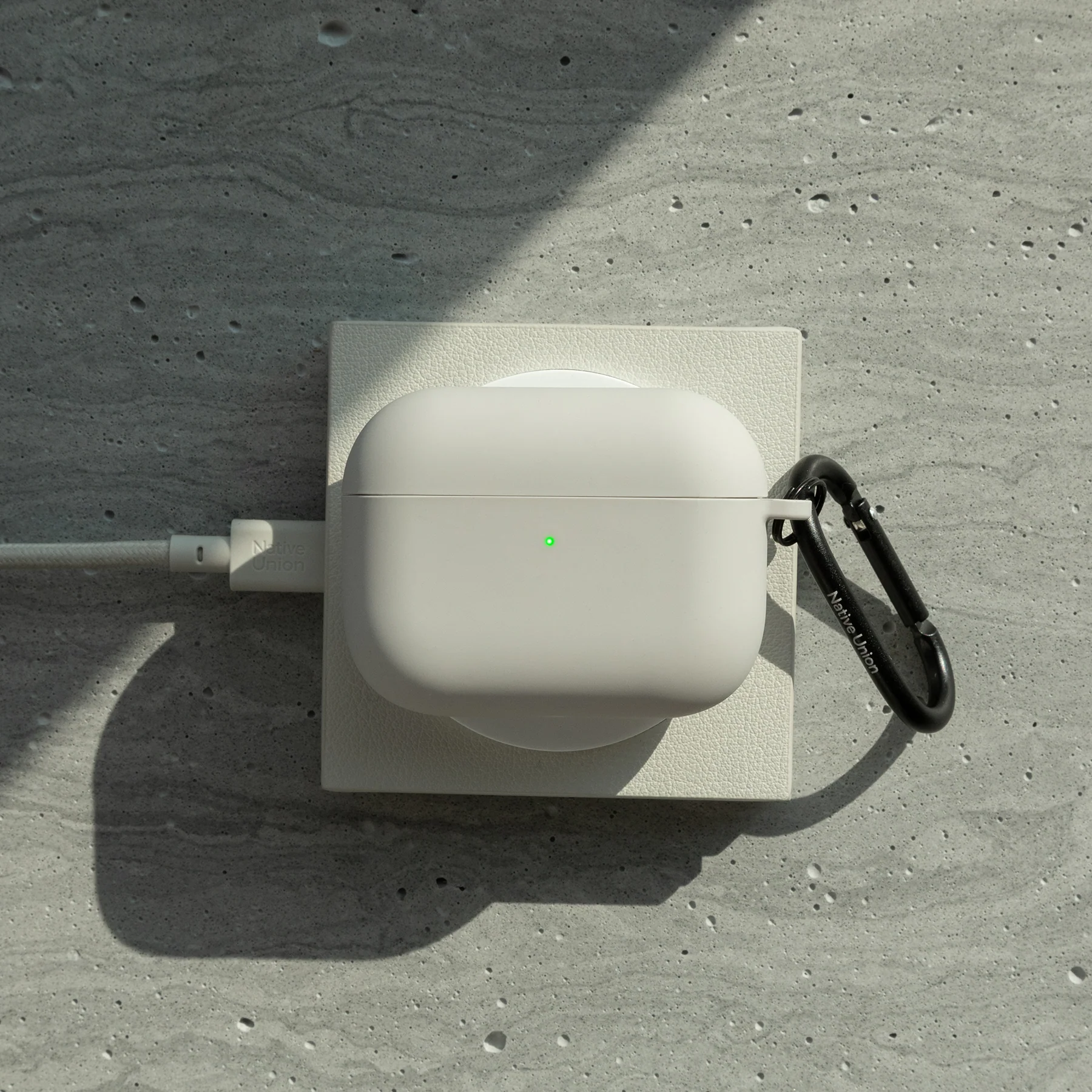 Чехол Native Union Active Case for Airpods Pro 3rd Gen - Sandstone (ACTCSE-APPRO3-SAN)