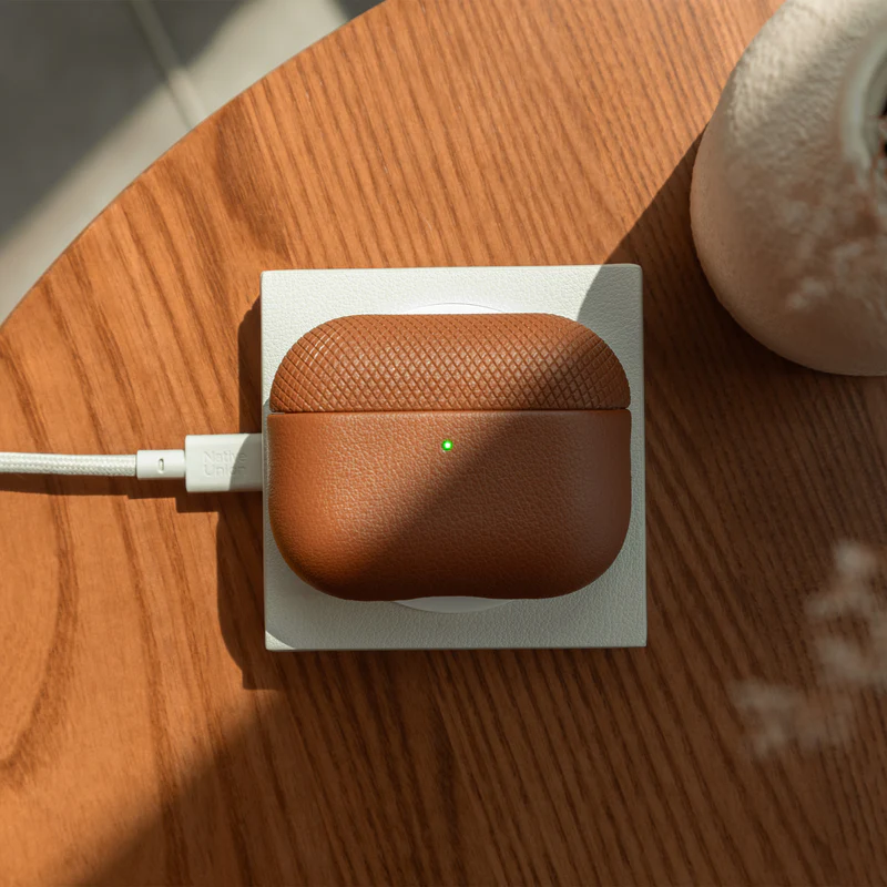 Чехол Native Union (RE) Classic Case for Airpods Pro 3rd Gen - Tan (RECLA-APPRO3-TAN)