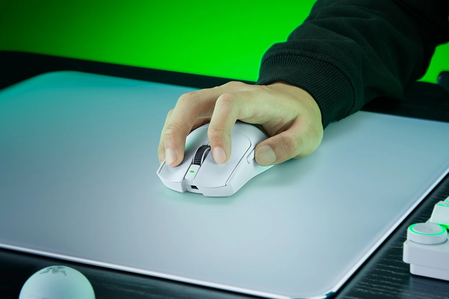 Мышь Razer Viper V4 Pro Ultra-lightweight Wireless Symmetrical Esports Gaming Mouse - White (RZ01-05630200-R3G1, RZ01-05630200-R3U1)