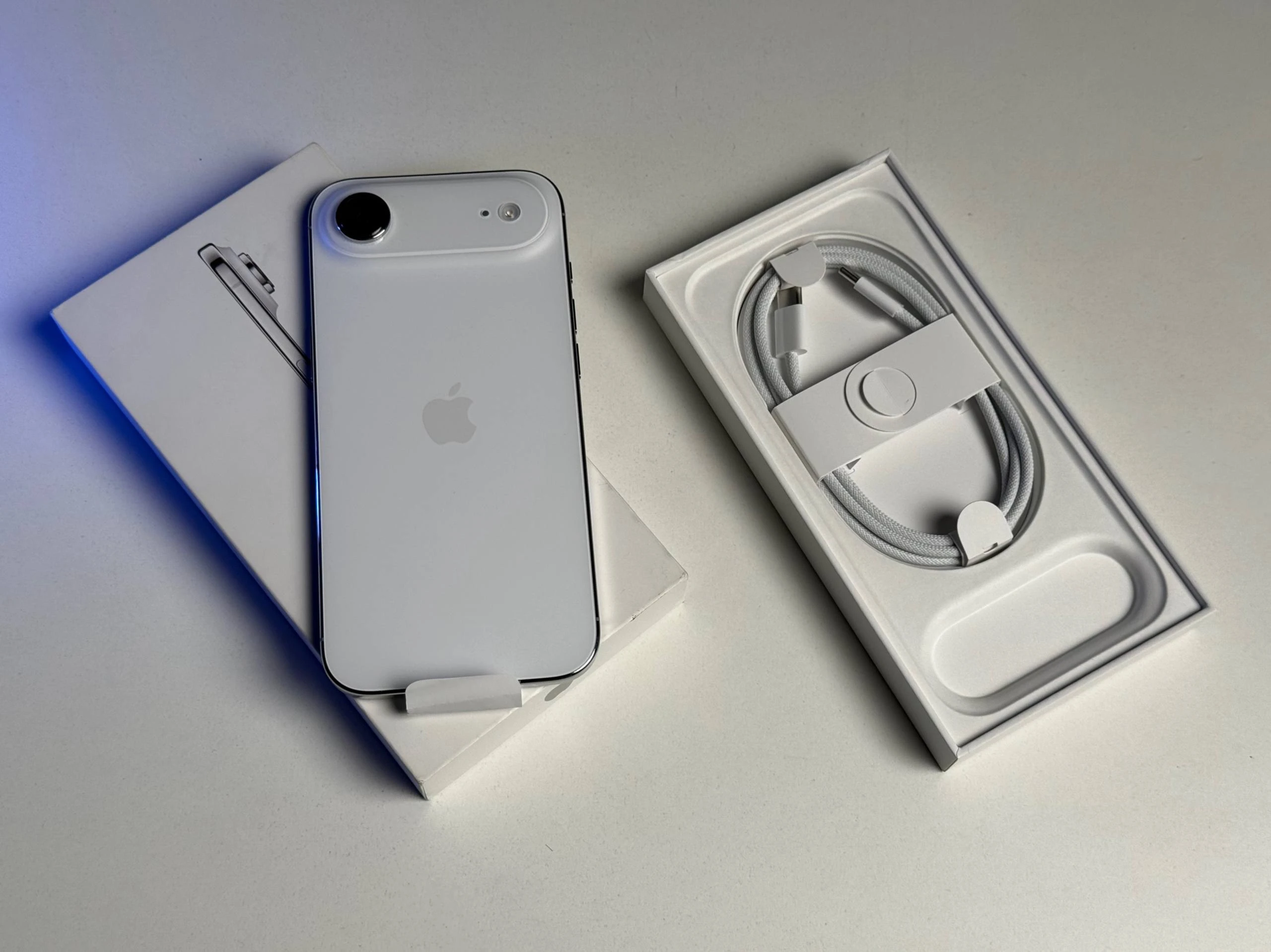 OPEN BOX Apple iPhone Air 512GB Cloud White (MG2T4, MG1G4, MG2D4) - Состояние: идеальный | Аккумулятор: 100% | Комплектация: полный | Гарантия: 12 мес.