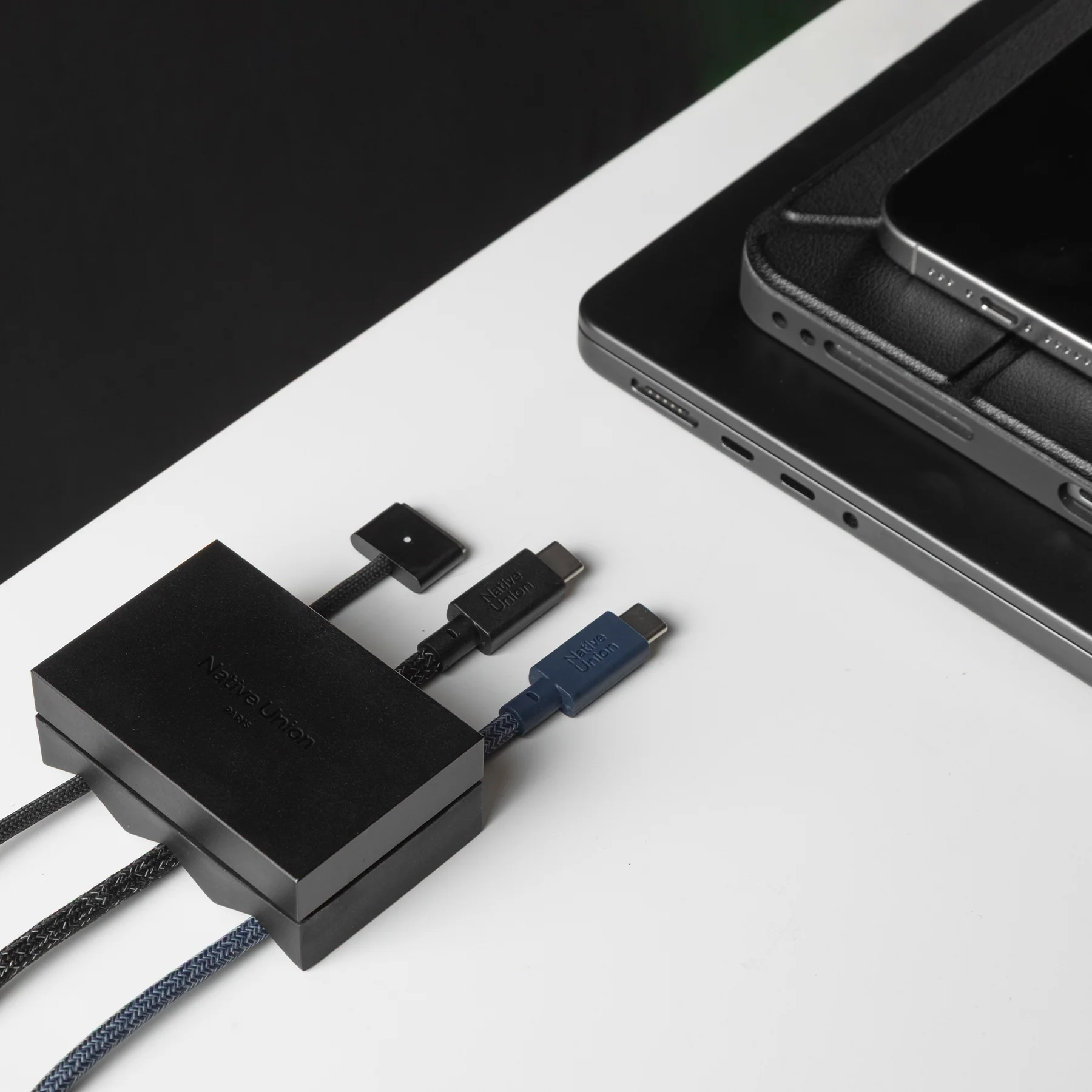 Тримач для кабелів Native Union Weighter for 3 Cables - Black (CBWEIG-SNG-BLK)