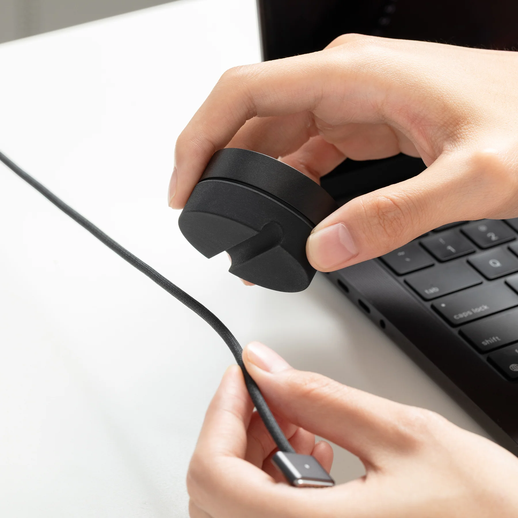 Держатель для кабеля Native Union Weighter for 1 Cable - Black (CBWEIG-SNG-BLK)