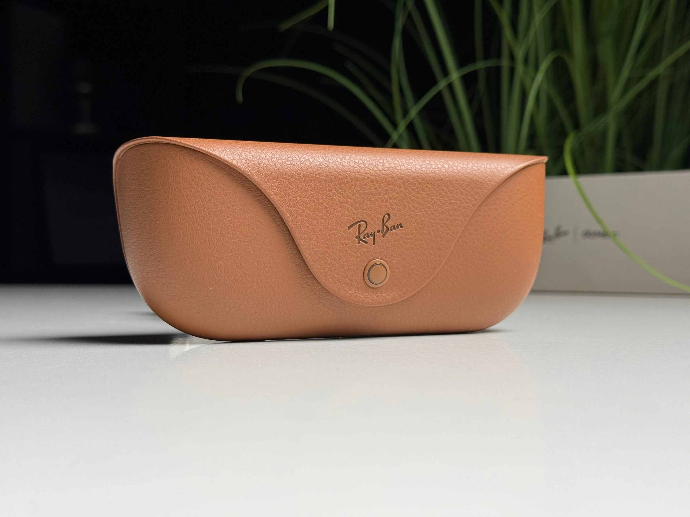 ВІТРИННІ Смарт-окуляри Ray-Ban | Meta Wayfarer Standard - Matte Black / Clear to G-15 Green Transitions (RW4006 601SM1 50-22) - Стан: гарний | Акумулятор: 100% | Комплектація: повний | Гарантія: 3 міс.