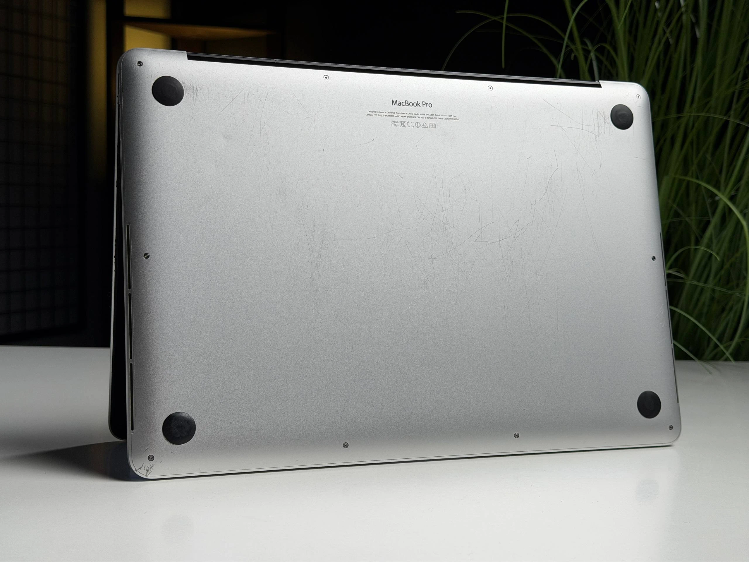 ВЖИВАНИЙ Б/У Apple MacBook Pro 15" i7/16GB/512GB (MGXC2) 2014 - Стан: гарний | Акумулятор: 100% | Комплектація: MacBook, зарядка | Гарантія: 3 міс.