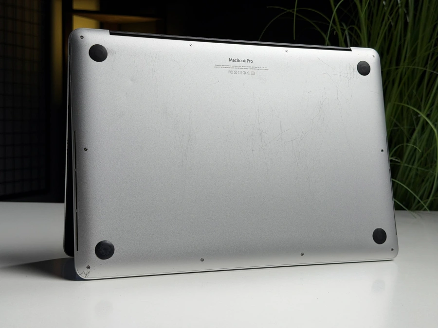ВЖИВАНИЙ Б/У Apple MacBook Pro 15" i7/16GB/512GB (MGXC2) 2014 - Стан: гарний | Акумулятор: 100% | Комплектація: MacBook, зарядка | Гарантія: 3 міс.