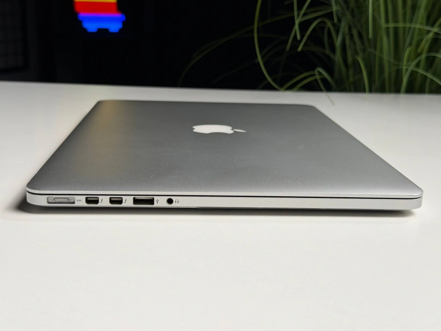 ВЖИВАНИЙ Б/У Apple MacBook Pro 15" i7/16GB/512GB (MGXC2) 2014 - Стан: гарний | Акумулятор: 100% | Комплектація: MacBook, зарядка | Гарантія: 3 міс.