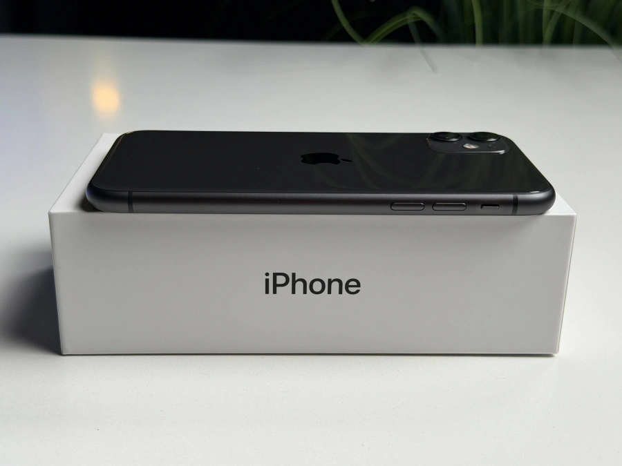 ВЖИВАНИЙ Б/У Apple iPhone 11 128GB Black (MWLE2) - Стан: ідеальний | Акумулятор: 100% | Комплектація: повний | Гарантія: 3 міс.