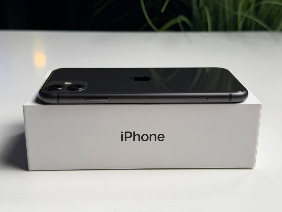 ВЖИВАНИЙ Б/У Apple iPhone 11 128GB Black (MWLE2) - Стан: ідеальний | Акумулятор: 100% | Комплектація: повний | Гарантія: 3 міс.