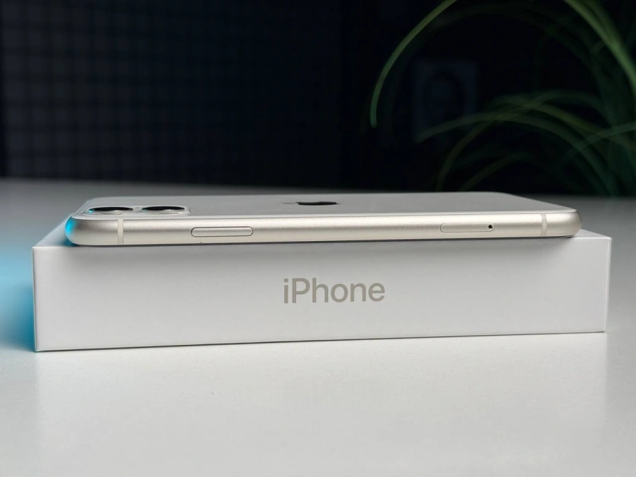 ВЖИВАНИЙ Б/У Apple iPhone 11 128GB White (MHCY3, MHDJ3) Slim Box - Стан: гарний | Акумулятор: 88% | Комплектація: повний | Гарантія: 3 міс.