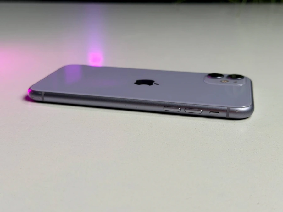 ВЖИВАНИЙ Б/У Apple iPhone 11 256GB Purple (MWLQ2) Full Box - Состояние: удовлетворительный | Аккумулятор: 100% | Комплектация: iPhone, кабель | Гарантия: 3 мес.