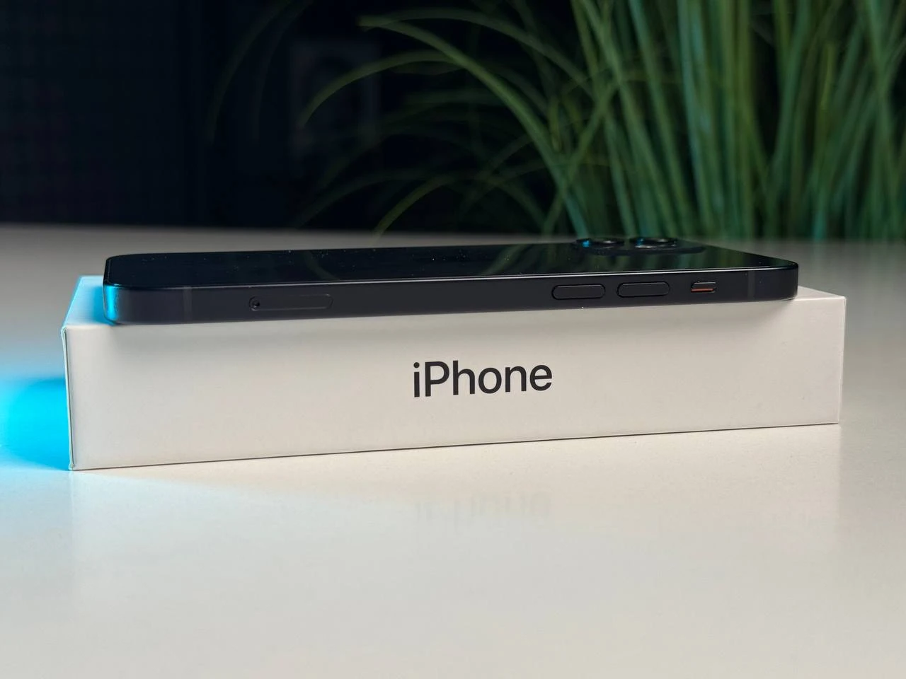 ВЖИВАНИЙ Б/У Apple iPhone 12 128GB Black (MGHC3, MGJA3) - Стан: гарний | Акумулятор: 87% | Комплектація: повний | Гарантія: 3 міс.