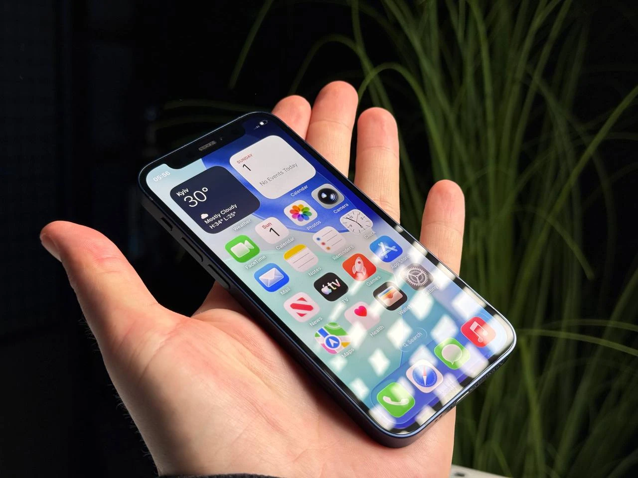 ВЖИВАНИЙ Б/У Apple iPhone 12 Mini 128GB Blue (MG8P3, MGE63) - Стан: гарний | Акумулятор: 100% | Комплектація: повний | Гарантія: 3 міс.