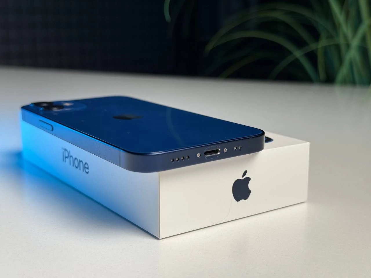 ВЖИВАНИЙ Б/У Apple iPhone 12 Mini 128GB Blue (MG8P3, MGE63) - Стан: гарний | Акумулятор: 100% | Комплектація: повний | Гарантія: 3 міс.