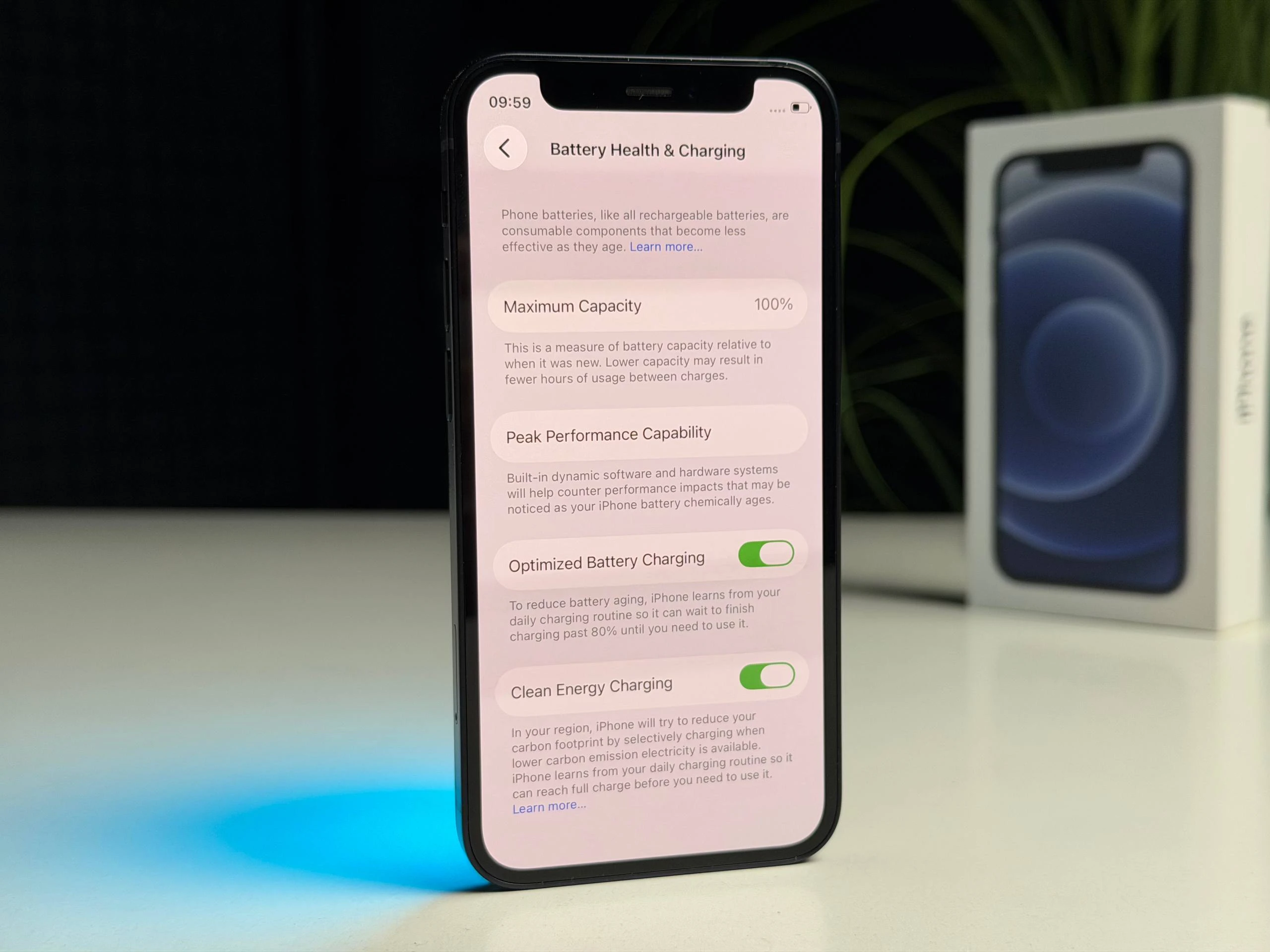 ВЖИВАНИЙ Б/У Apple iPhone 12 Mini 64GB Black (MG8F3, MGDX3) - Состояние: хороший | Аккумулятор: 100% | Комплектация: полный | Гарантия: 3 мес.