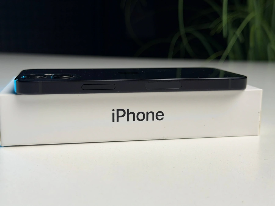 ВЖИВАНИЙ Б/У Apple iPhone 12 Mini 64GB Black (MG8F3, MGDX3) - Стан: гарний | Акумулятор: 100% | Комплектація: повний | Гарантія: 3 міс.