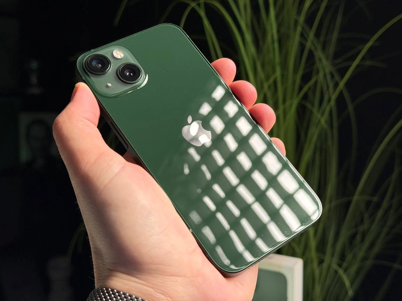 ВЖИВАНИЙ Б/У Apple iPhone 13 128GB Green (MNGD3, MNGK3) - Стан: гарний | Акумулятор: 100% | Комплектація: повний | Гарантія: 3 міс.