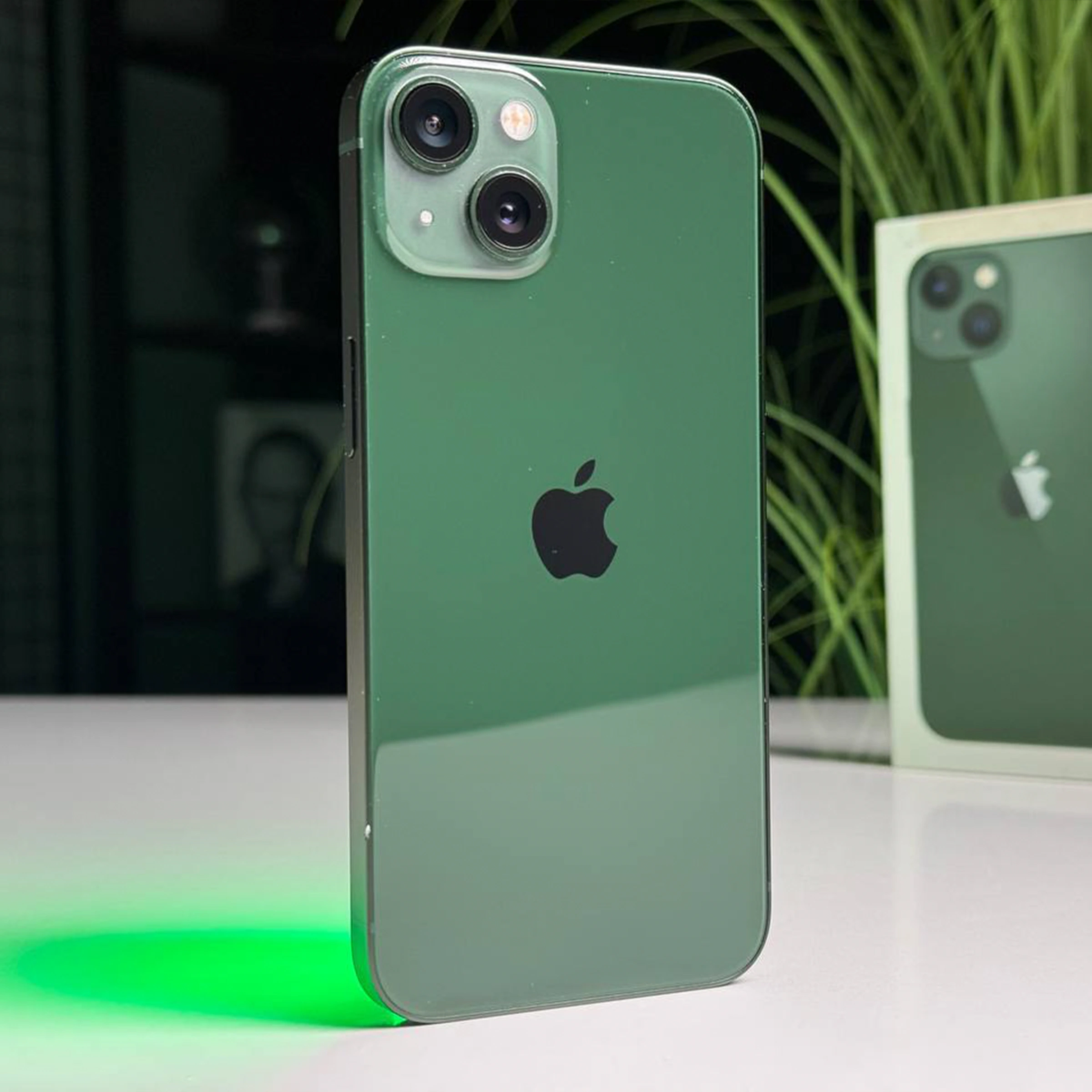 ВЖИВАНИЙ Б/У Apple iPhone 13 128GB Green (MNGD3, MNGK3) - Стан: гарний | Акумулятор: 100% | Комплектація: повний | Гарантія: 3 міс.