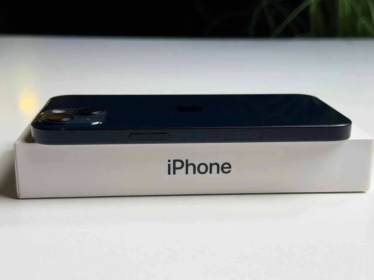 ВЖИВАНИЙ Б/У Apple iPhone 13 128GB Midnight (MLML3, MLPF3) - Стан: гарний | Акумулятор: 100% | Комплектація: повний | Гарантія: 3 міс.