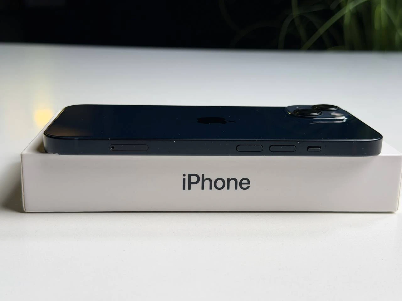 ВЖИВАНИЙ Б/У Apple iPhone 13 128GB Midnight (MLML3, MLPF3) - Стан: гарний | Акумулятор: 100% | Комплектація: повний | Гарантія: 3 міс.