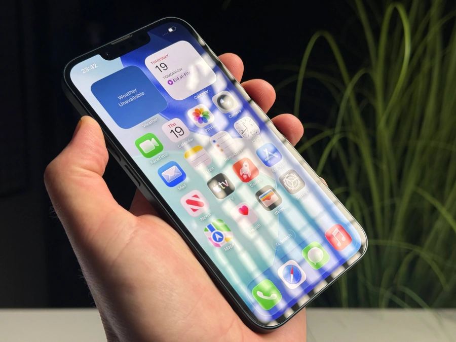ВЖИВАНИЙ Б/У Apple iPhone 13 256GB Midnight (MLMU3, MLQ63) - Стан: гарний | Акумулятор: 100% | Комплектація: повний | Гарантія: 3 міс.