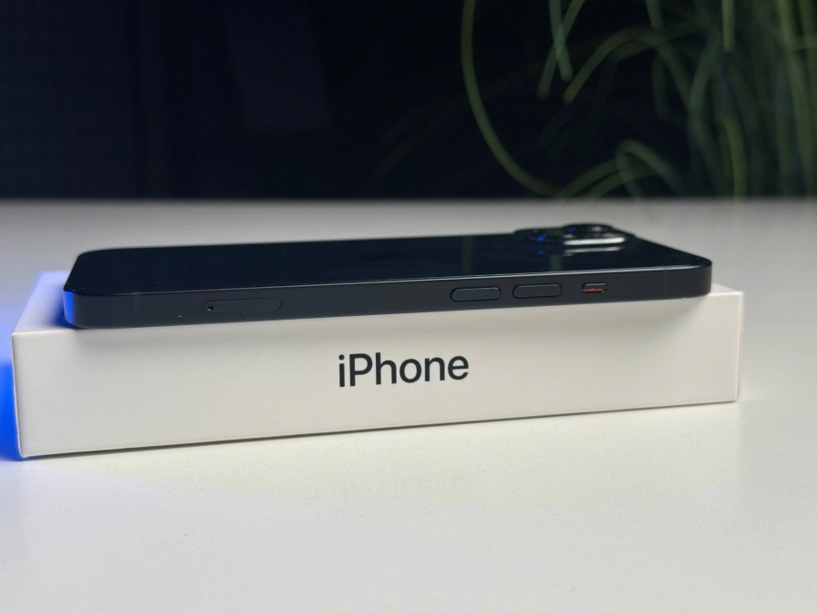 ВЖИВАНИЙ Б/У Apple iPhone 13 256GB Midnight (MLMU3, MLQ63) - Стан: гарний | Акумулятор: 100% | Комплектація: повний | Гарантія: 3 міс.