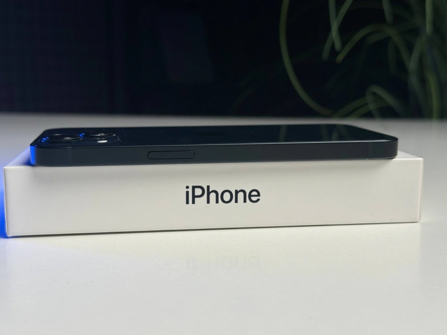 ВЖИВАНИЙ Б/У Apple iPhone 13 256GB Midnight (MLMU3, MLQ63) - Стан: гарний | Акумулятор: 100% | Комплектація: повний | Гарантія: 3 міс.