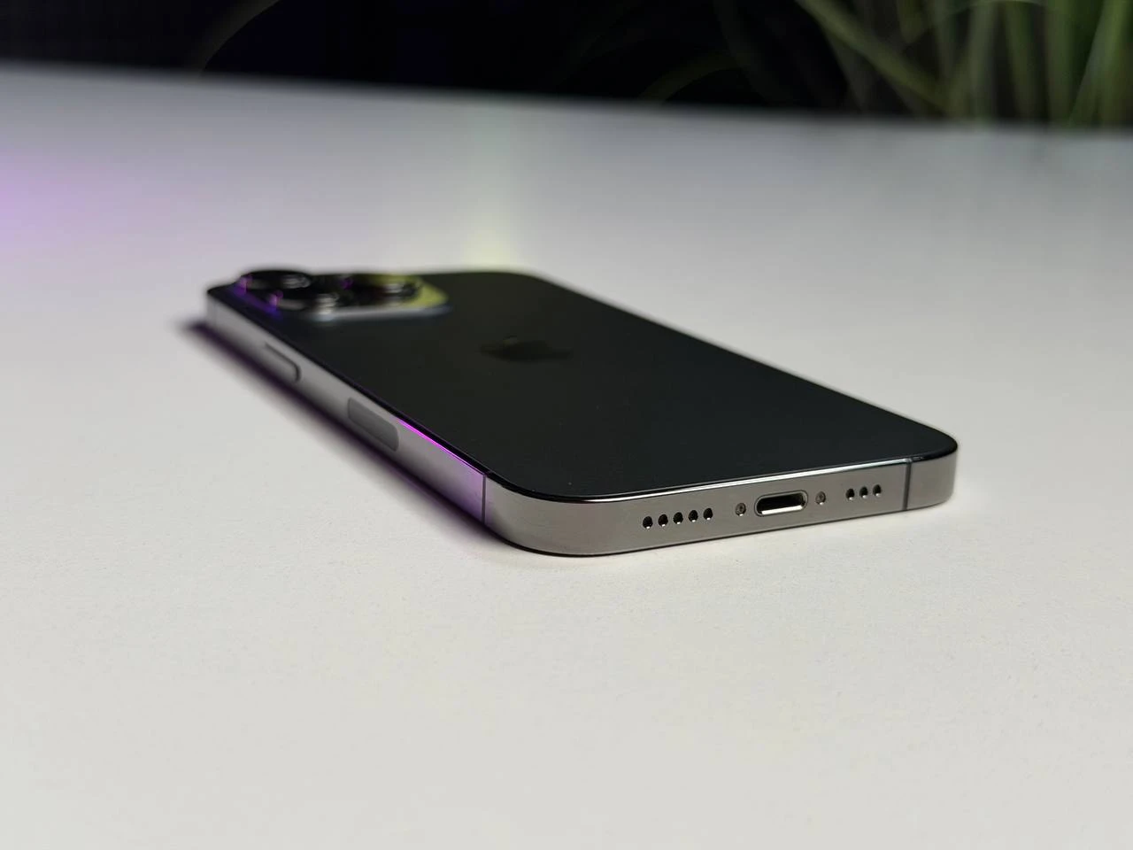 ВЖИВАНИЙ Б/У Apple iPhone 13 Pro 256GB Graphite (MLTW3, MLVE3) - Стан: гарний | Акумулятор: 100% | Комплектація: iPhone, кабель | Гарантія: 3 міс.