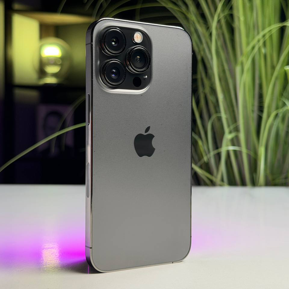 ВЖИВАНИЙ Б/У Apple iPhone 13 Pro 256GB Graphite (MLTW3, MLVE3) - Стан: гарний | Акумулятор: 100% | Комплектація: iPhone, кабель | Гарантія: 3 міс.