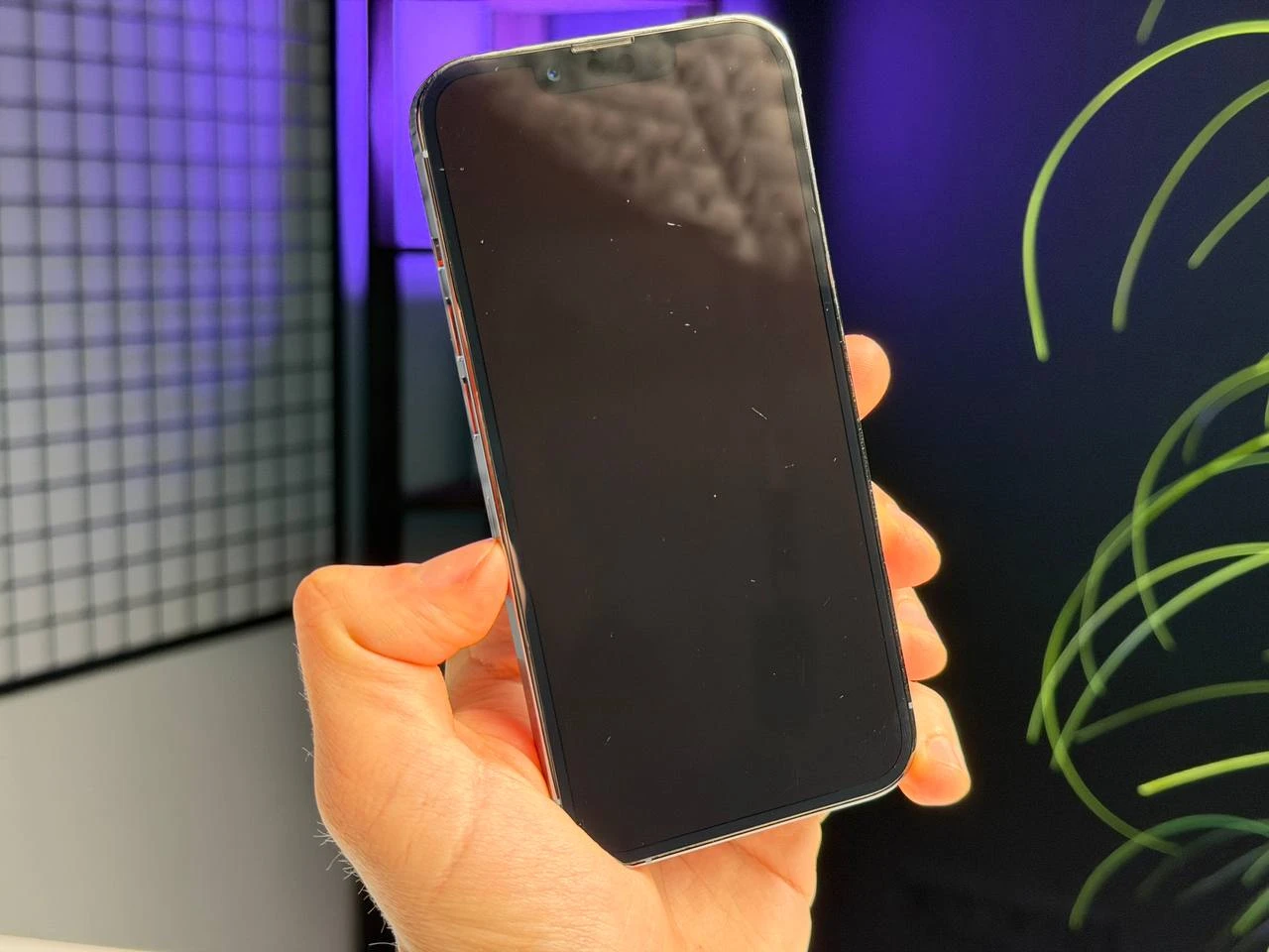 ВЖИВАНИЙ Б/У Apple iPhone 13 Pro 256GB Sierra Blue (MLU03, MLVP3) - Стан: гарний | Акумулятор: 100% | Комплектація: iPhone, кабель | Гарантія: 3 міс.