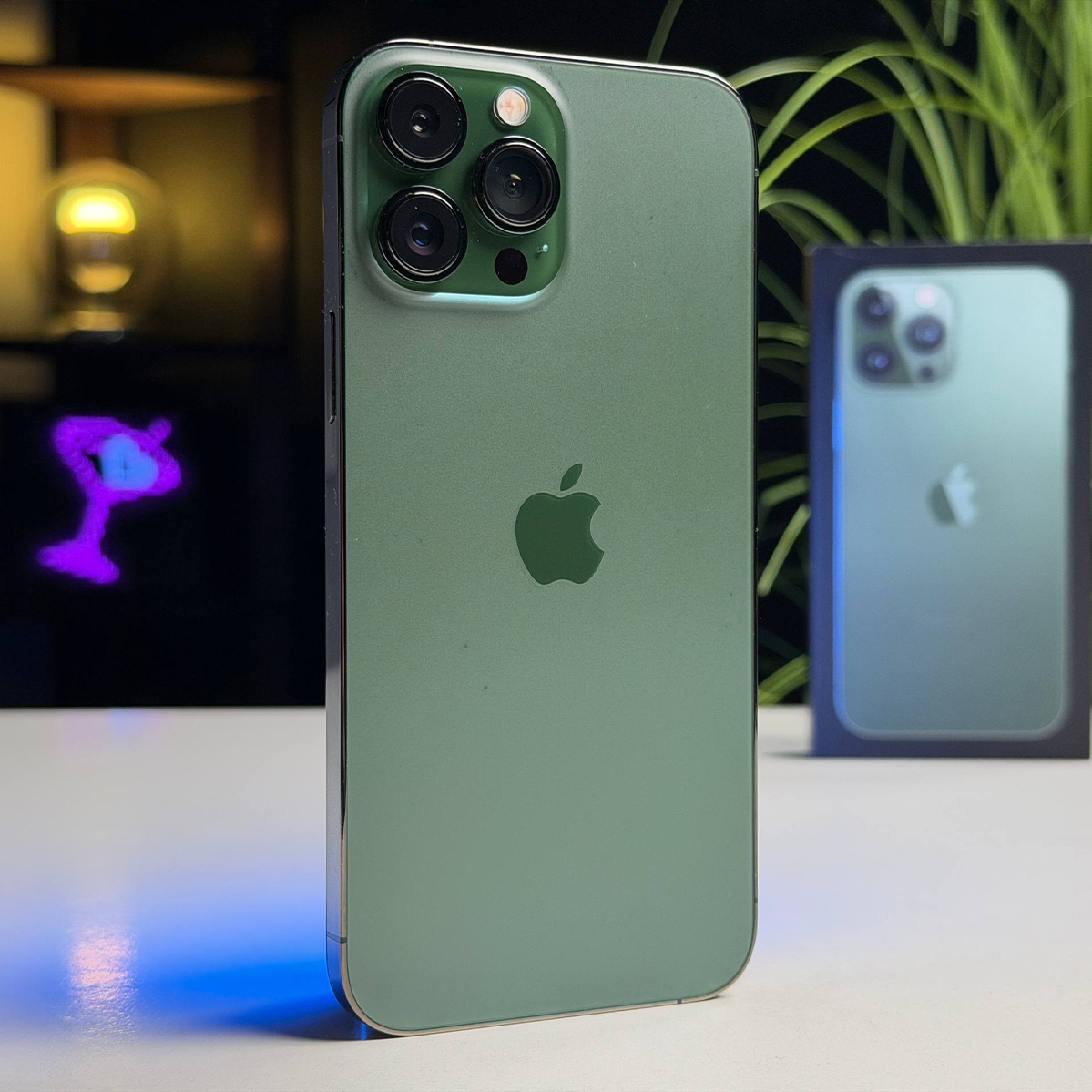 ВЖИВАНИЙ Б/У Apple iPhone 13 Pro Max 128GB Alpine Green (MNCP3, MNCY3) - Состояние: идеальный | Аккумулятор: 100% | Комплектация: полный | Гарантия: 3 мес.